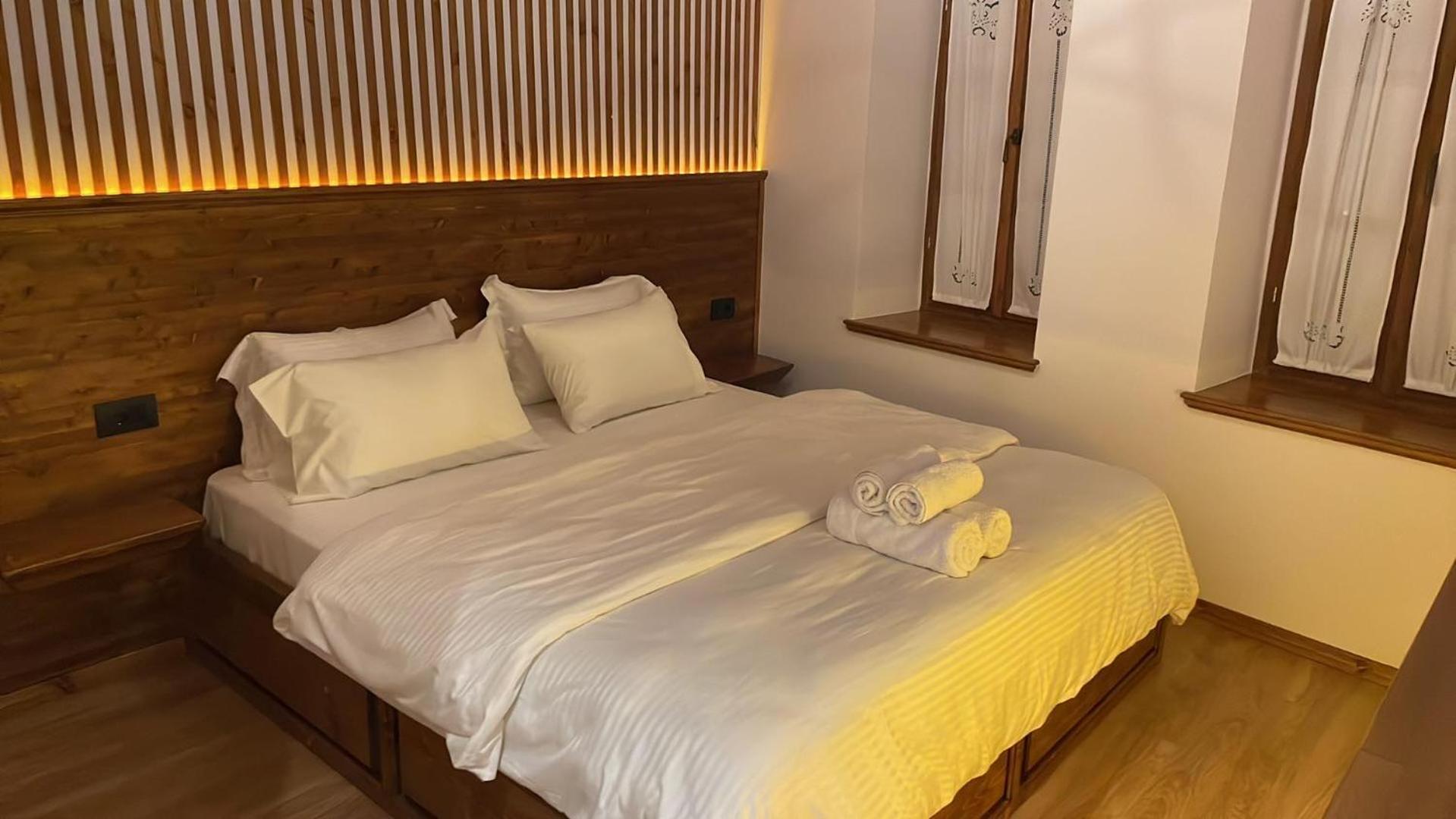Hotel Grey Stone Gjirokastër Esterno foto