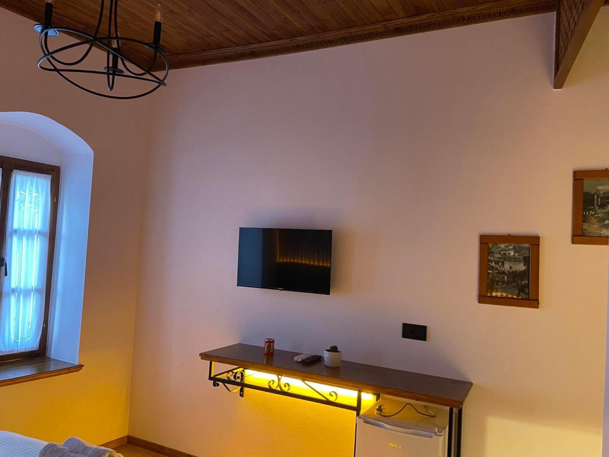 Hotel Grey Stone Gjirokastër Esterno foto