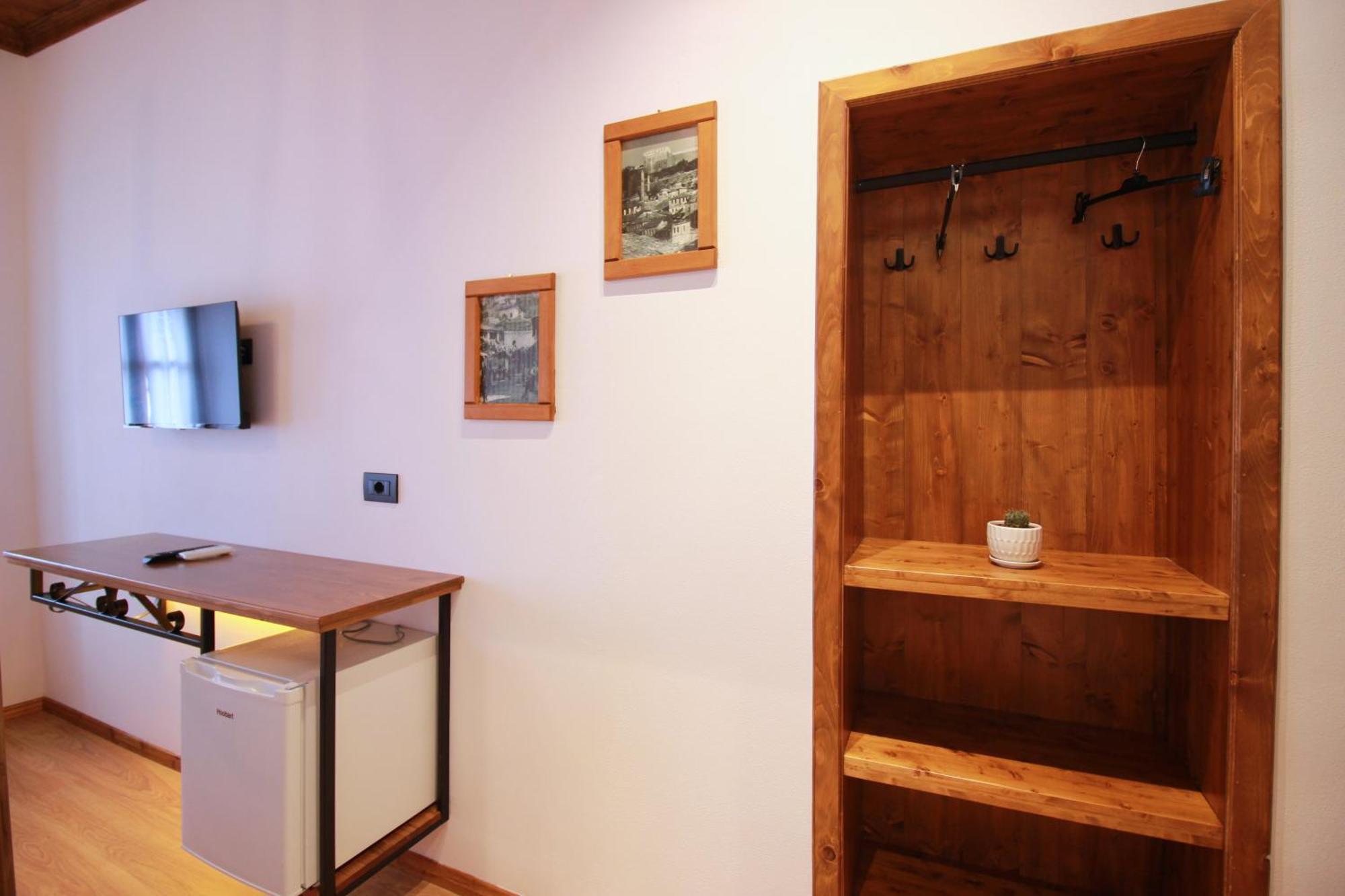 Hotel Grey Stone Gjirokastër Esterno foto