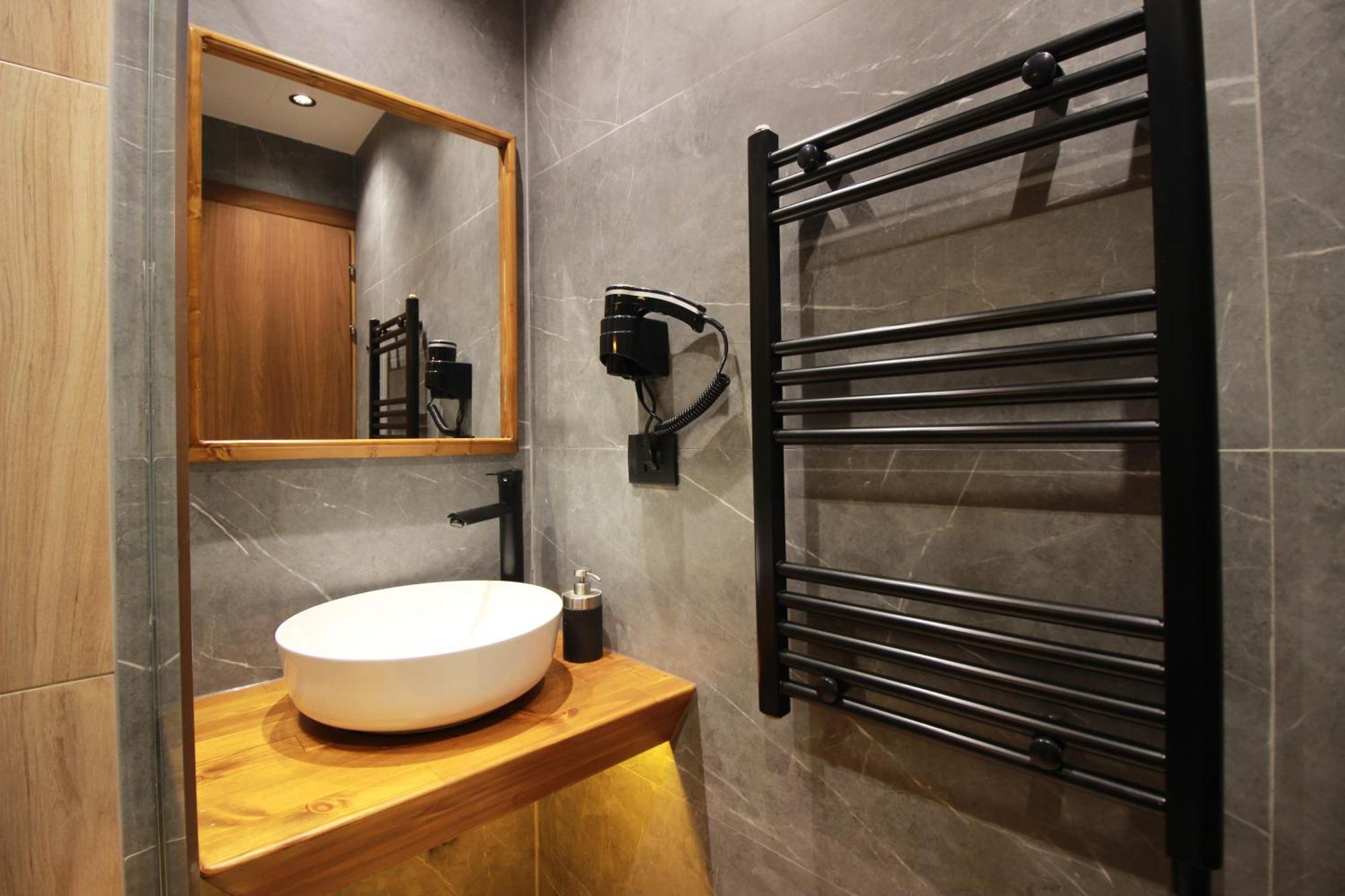 Hotel Grey Stone Gjirokastër Esterno foto