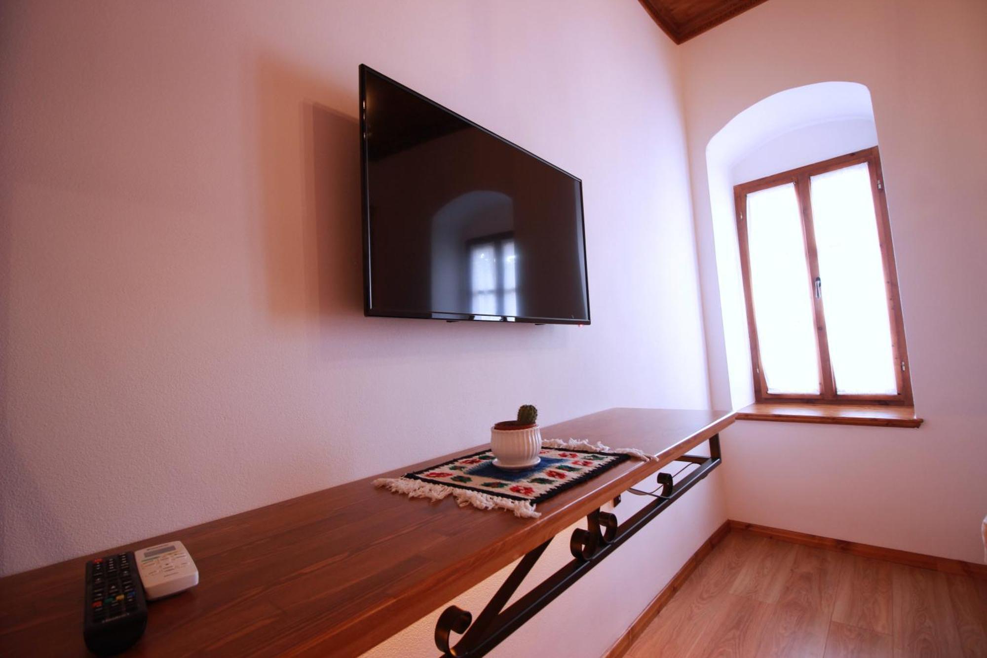 Hotel Grey Stone Gjirokastër Esterno foto