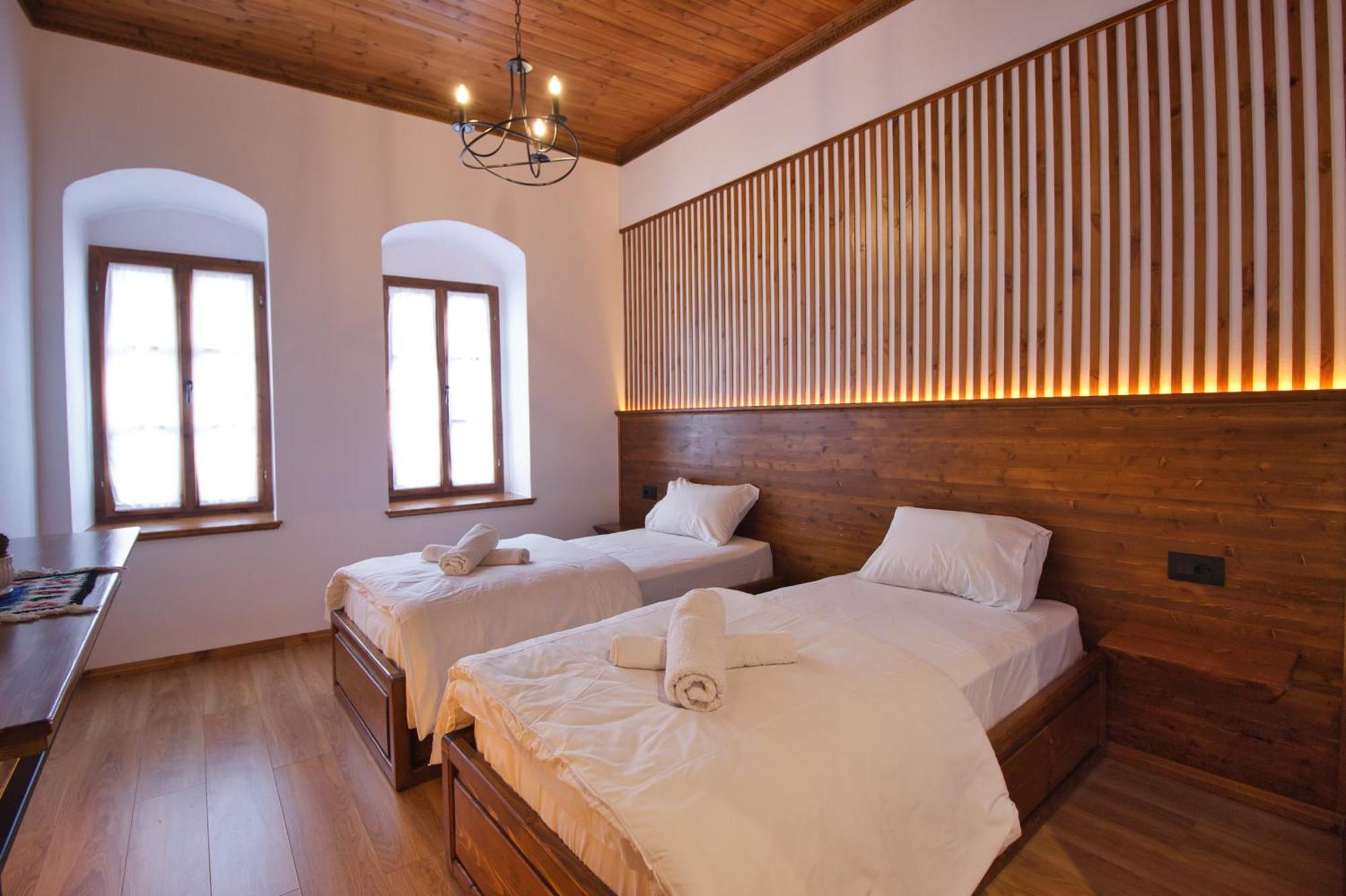 Hotel Grey Stone Gjirokastër Esterno foto