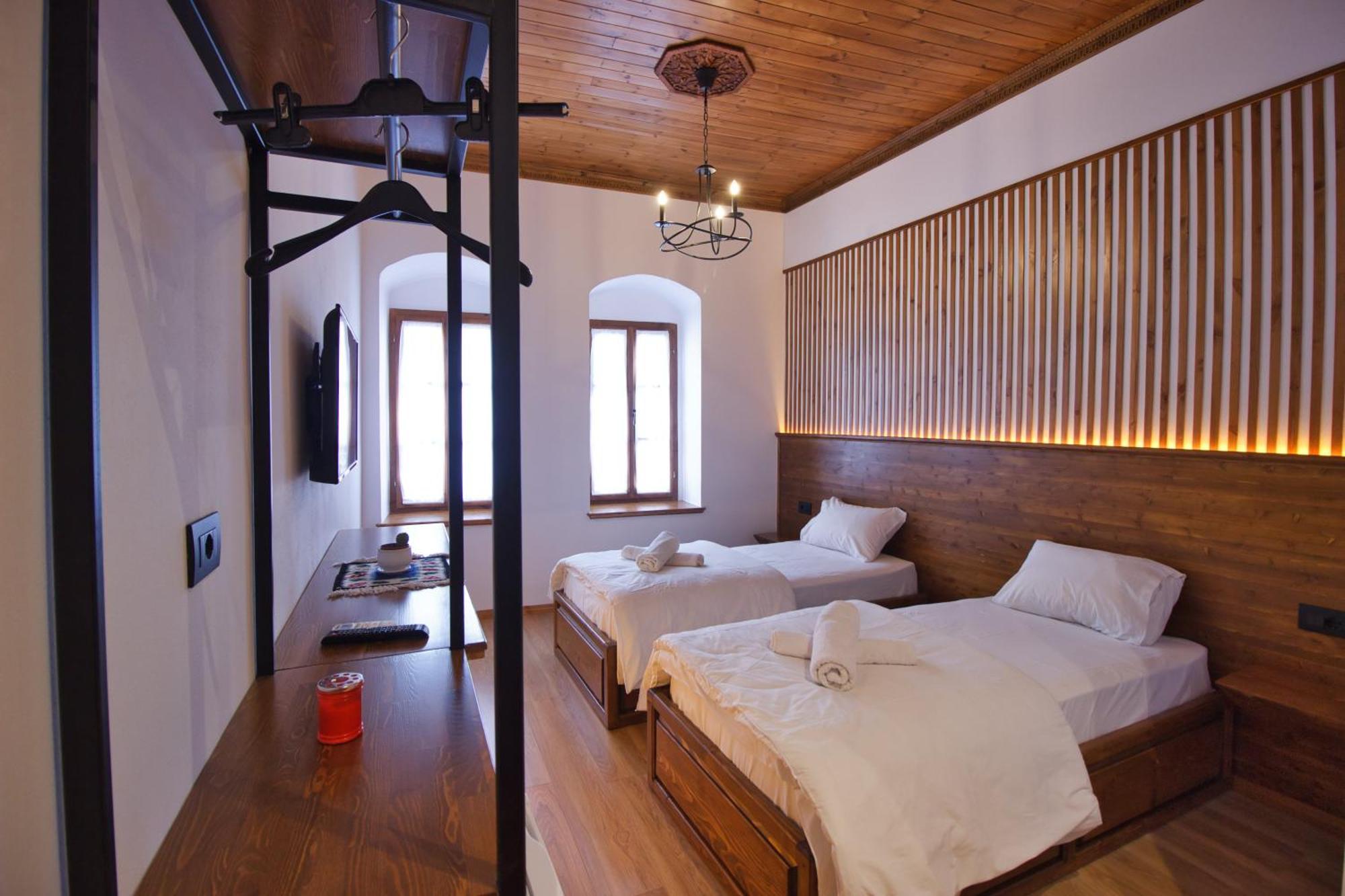Hotel Grey Stone Gjirokastër Esterno foto