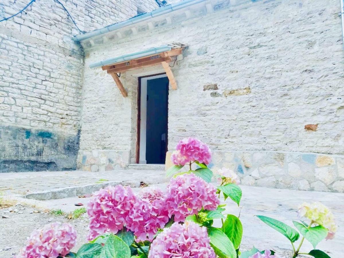 Hotel Grey Stone Gjirokastër Esterno foto